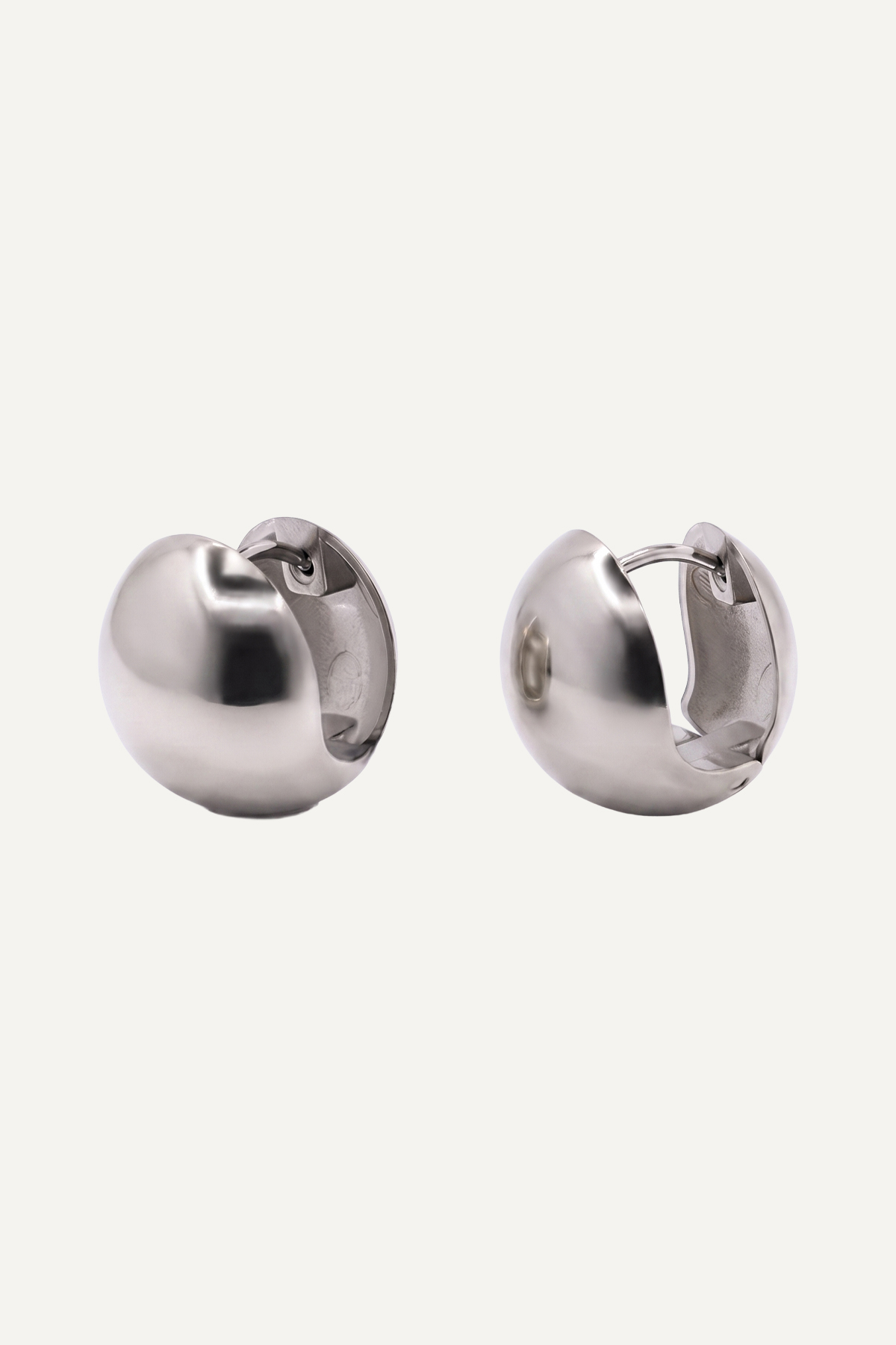 Cercei-din-inox-Marizzo-Ball-Silver-PR-01 Cercei Ball Silver din inox argintiu, design rotund tip huggie - Marizzo